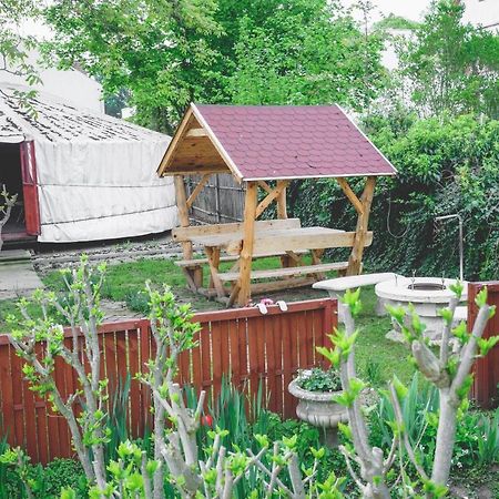 Jurta Debrecen Hotel Bagian luar foto