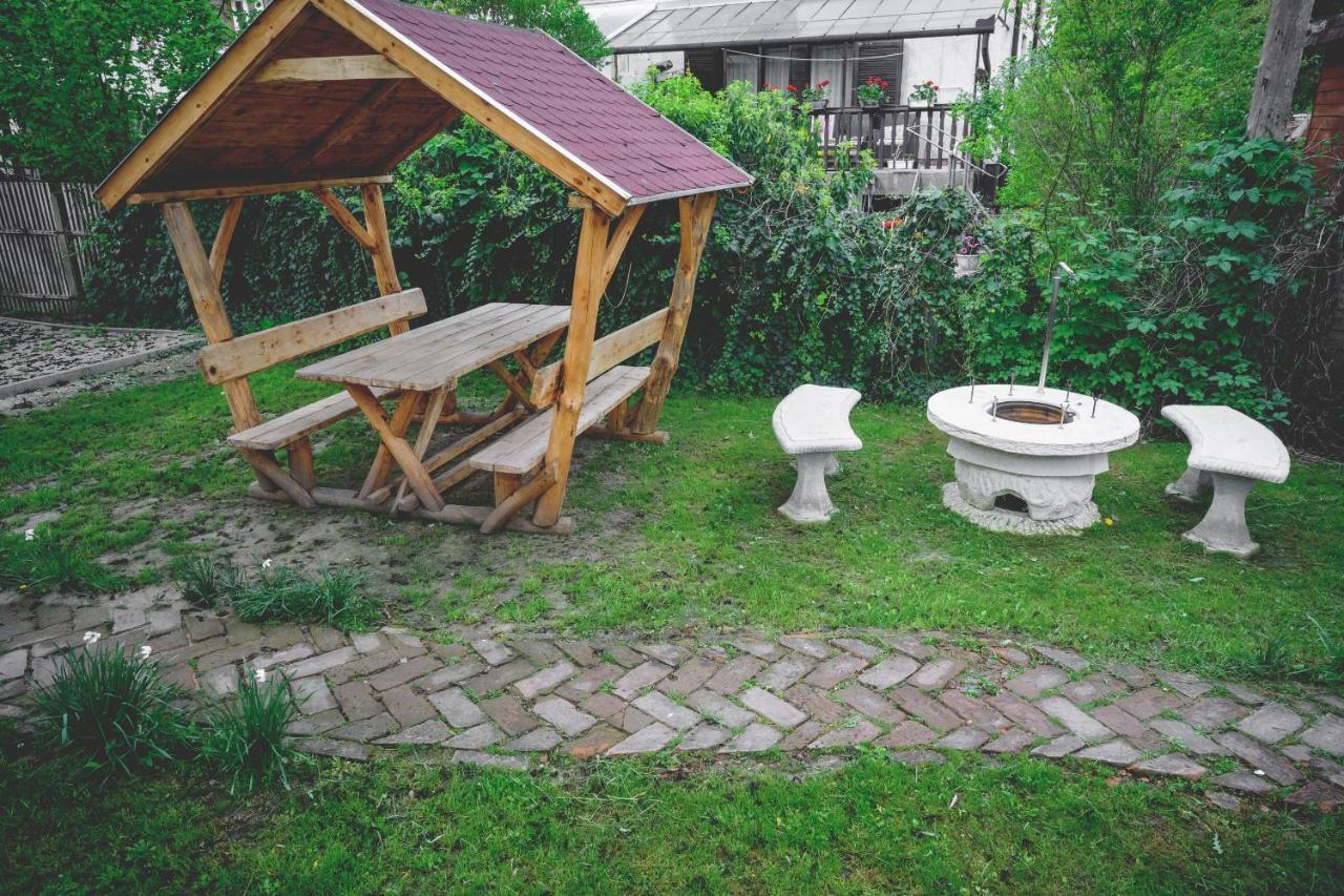 Jurta Debrecen Hotel Bagian luar foto